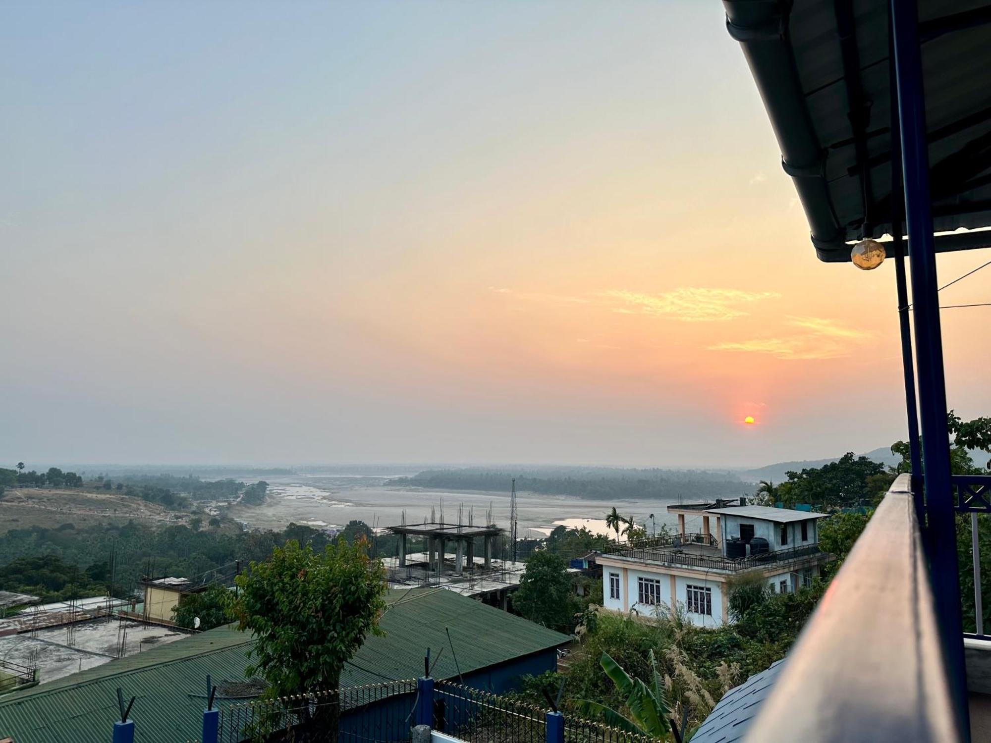 The Dawki View Guest House Bagian luar foto